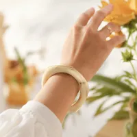 دستبند مرمر عاجی - تصویر ۰۲