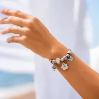 دستبند آویز باغ شادی - تصویر ۰۳